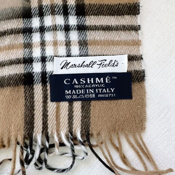Vintage Marshall Field’s CASHME 100% Acrylic Scarf - Picture 2 of 3